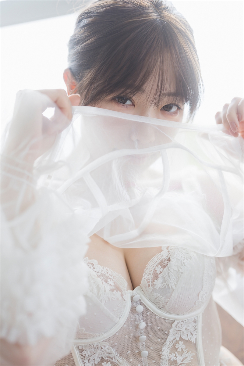 『塩見きら1st写真集　きらららぽん』
