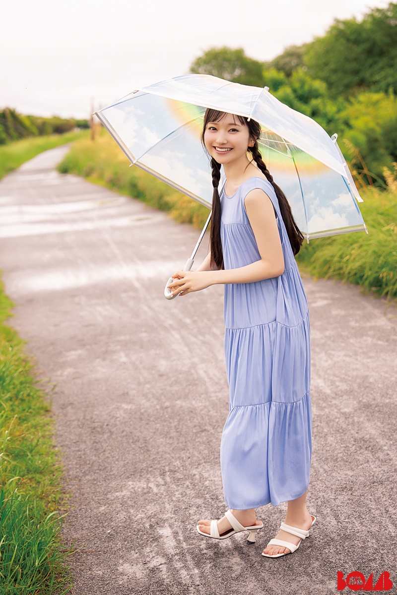 AKB48・山﨑空「BOMB」7月号