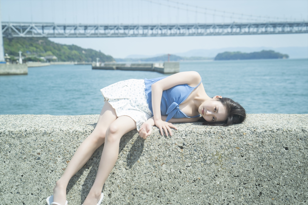 『STU48 内海里音 1st写真集（タイトル未定）』