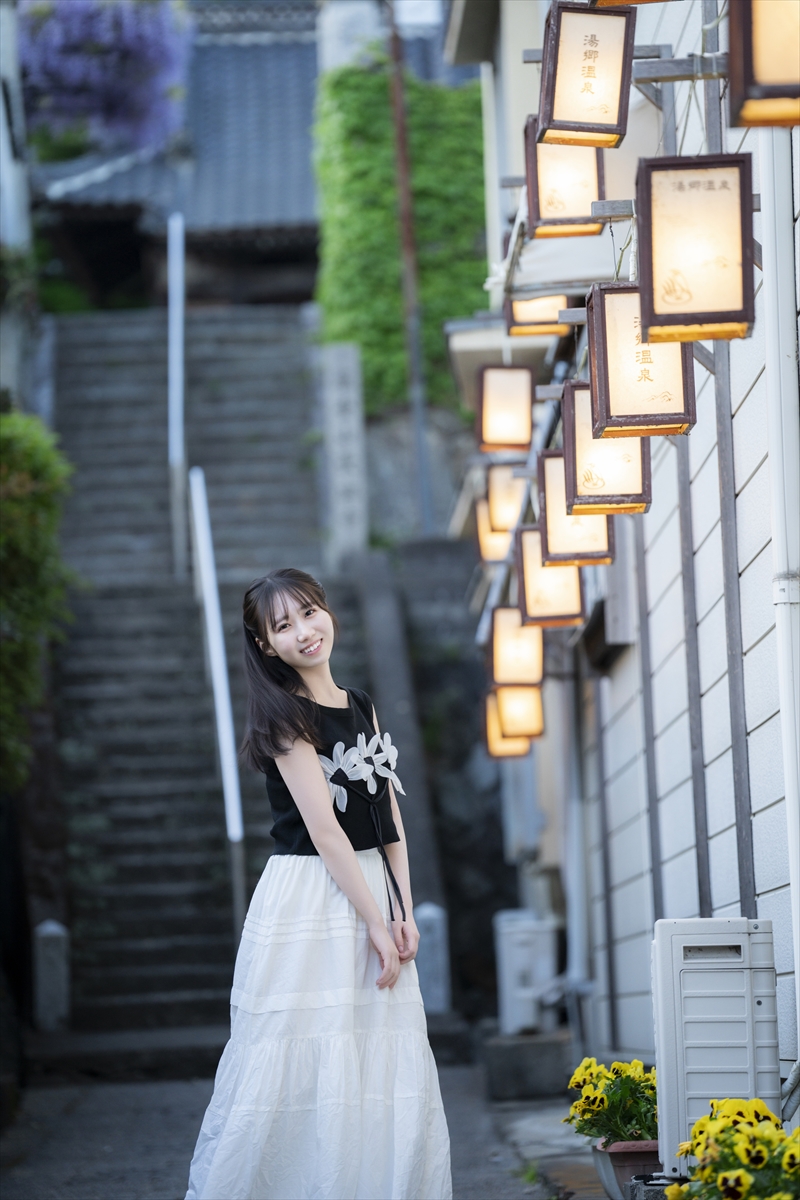 『STU48 内海里音 1st写真集（タイトル未定）』