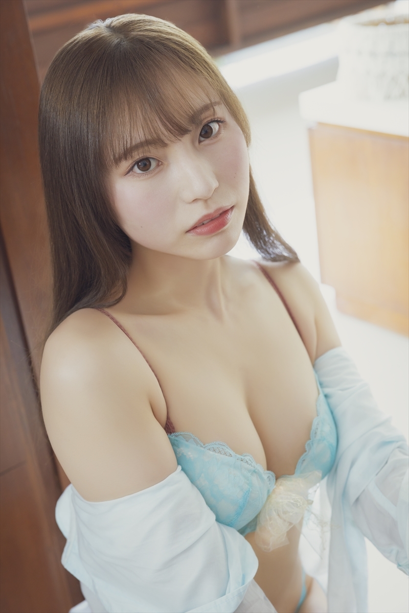 川越紗彩1st写真集『なんとかなるなる』