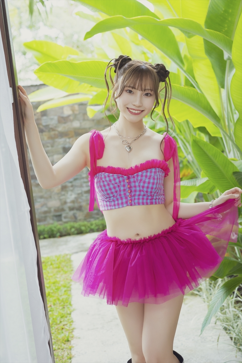 川越紗彩1st写真集『なんとかなるなる』