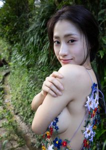 澄田綾乃デジタル写真集『純愛』