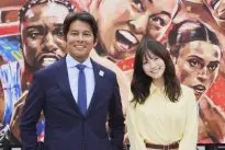 NMB48安部若菜、ワンピ水着で美ボディライン披露 黒ビキニ＆黒