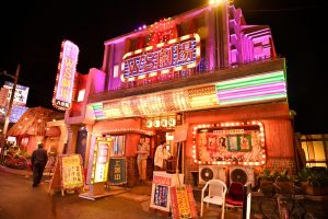 『もしもこの世が舞台なら、楽屋はどこにあるのだろう』