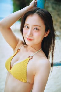 『川上千尋 ファースト写真集 永遠未遂』（徳間書店）／ 撮影：岡本武志