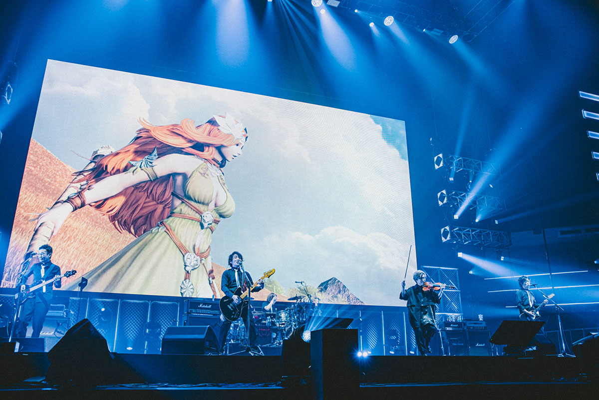 『THE PRIMALS Dark Decades Tour BUDOKAN』●photo／西槇太一　© SQUARE ENIX
