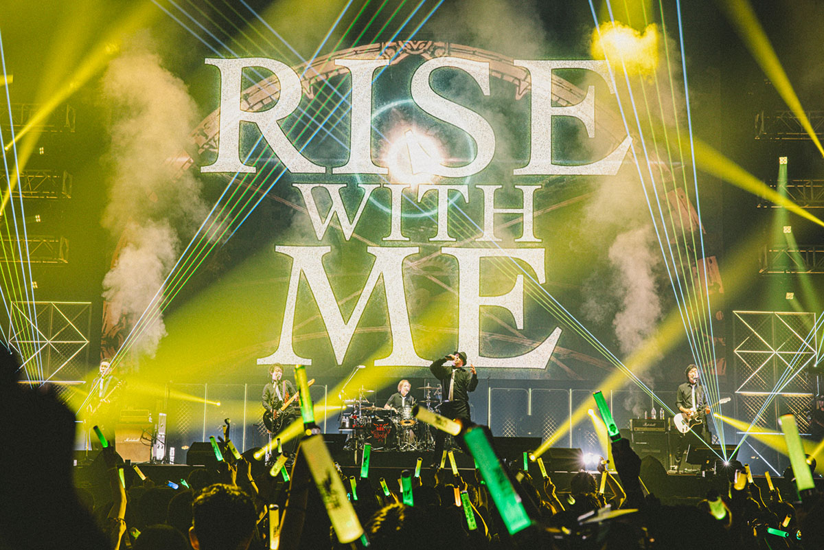 『THE PRIMALS Dark Decades Tour BUDOKAN』●photo／西槇太一　© SQUARE ENIX