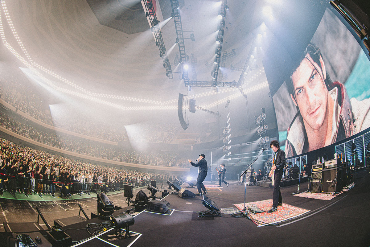 『THE PRIMALS Dark Decades Tour BUDOKAN』●photo／西槇太一　© SQUARE ENIX