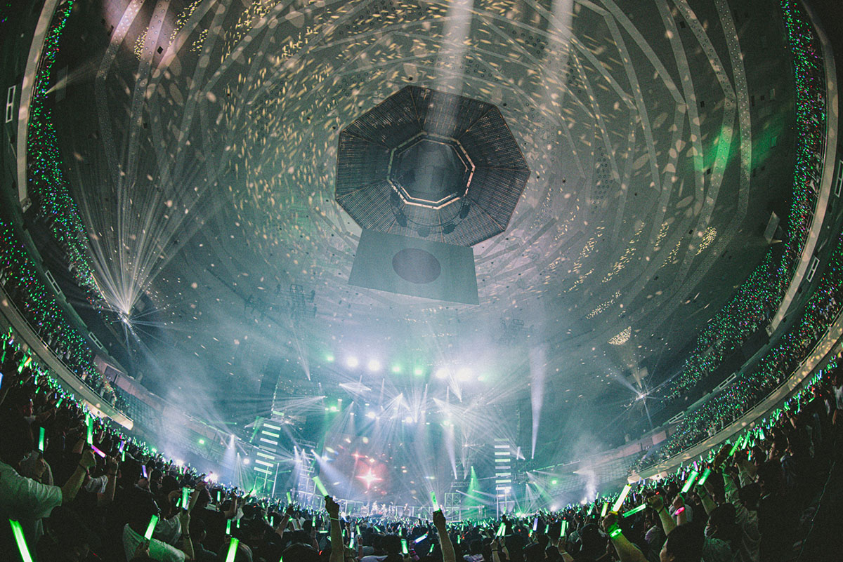 『THE PRIMALS Dark Decades Tour BUDOKAN』●photo／西槇太一　© SQUARE ENIX
