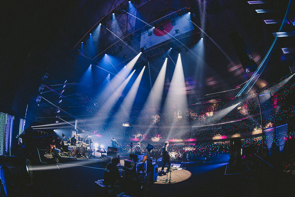 『THE PRIMALS Dark Decades Tour BUDOKAN』●photo／西槇太一　© SQUARE ENIX