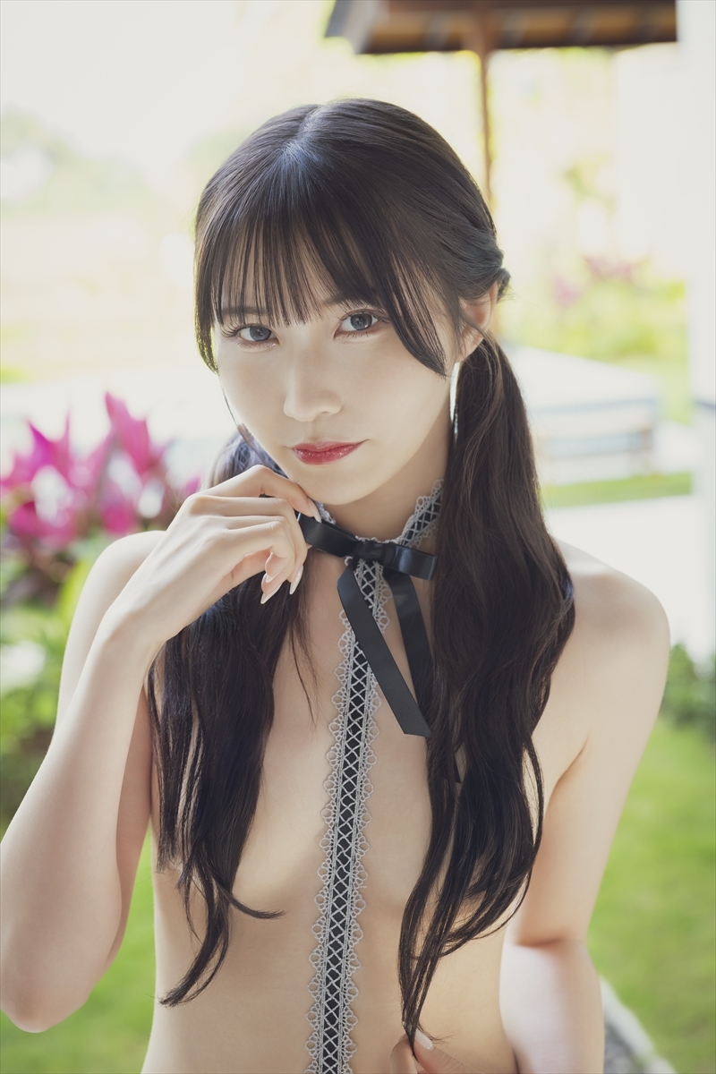『伊織芽衣1st写真集 芽色－めいろ－』