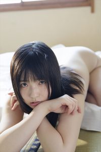 「こまめ1st写真集　無邪気と誘惑の夏少女」