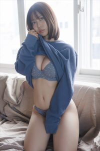 伊織いお「FRIDAY」