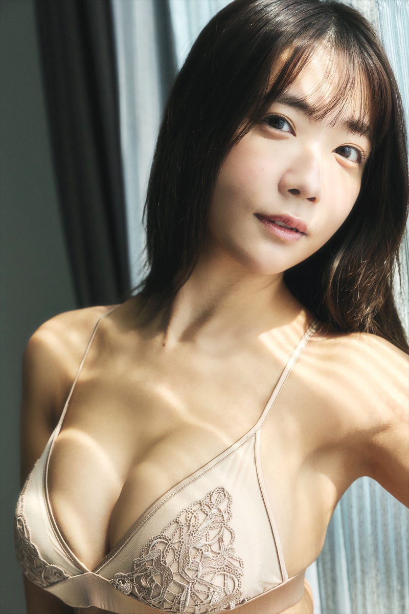 #2i2・天羽希純「週刊プレイボーイ」