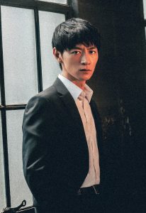 黒崎徹役の細田善彦