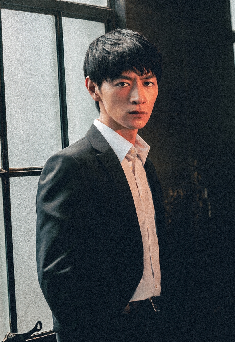 黒崎徹役の細田善彦