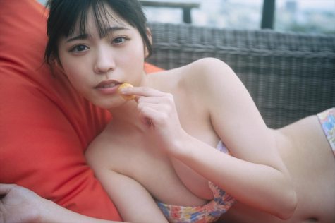 「僕が見たかった青空 金澤亜美ファースト写真集(仮)」(東京ニュース通信社刊)撮影=細居幸次郎