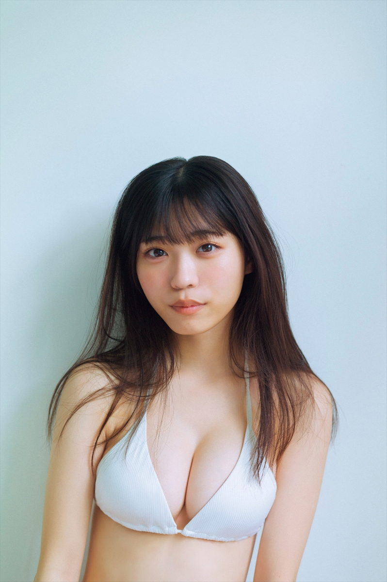 「僕が見たかった青空 金澤亜美ファースト写真集(仮)」(東京ニュース通信社刊)撮影=細居幸次郎