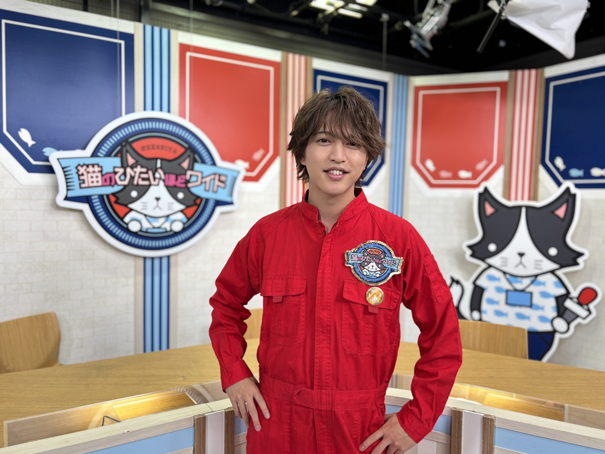 『猫のひたいほどワイド』左から)“猫の手も借り隊”月曜レッドの石渡真修