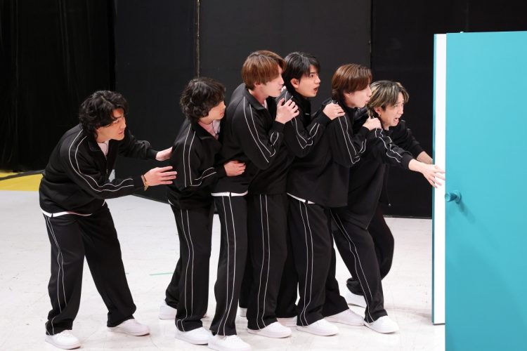 『6SixTONES』
