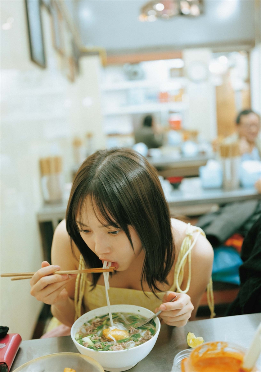 木﨑ゆりあ3rd写真集「アップデート中」