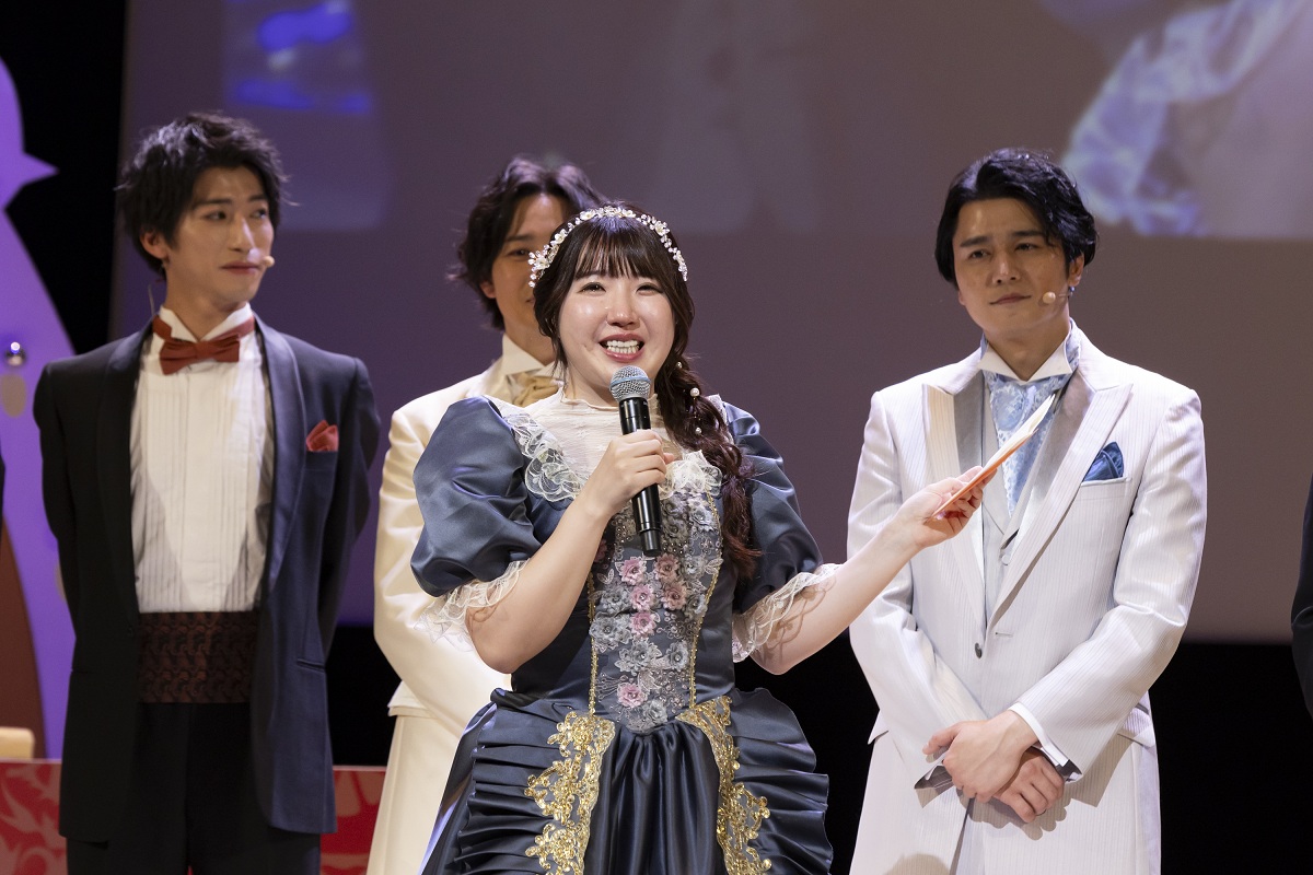 「猫のひたいほどワイド 祝10周年感謝祭 ~君を誘うマスカレード 華麗なる宴~」照井七瀬アナ©tvk