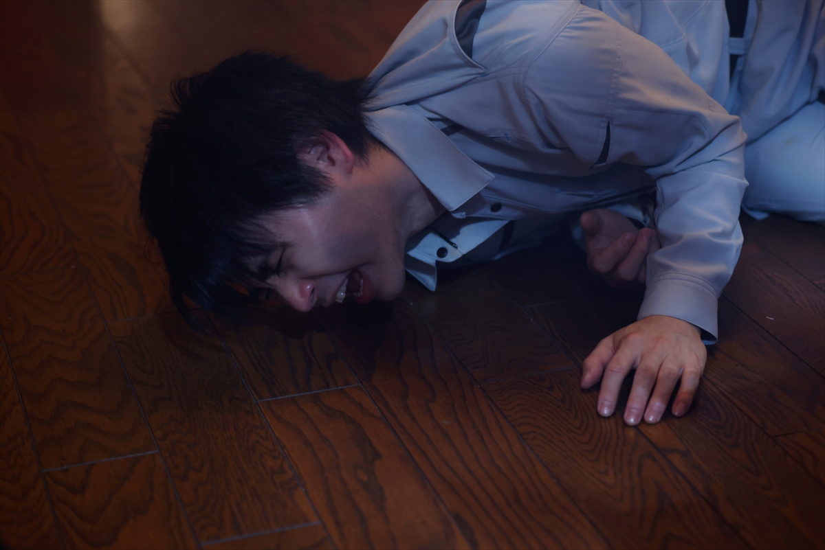 『ストレンジ -伊藤潤二の夜も眠れぬ奇妙な話-』第1話「幻痛屋敷」