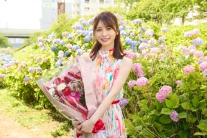 『10回切って倒れない木はない』