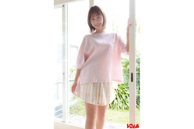 石塚瑶季(日向坂46)「BOMB」11月号