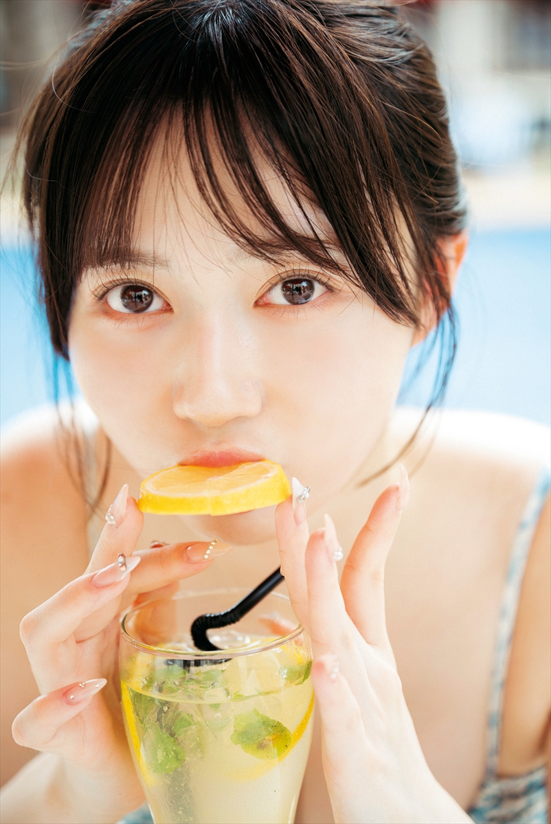 水瀬さらら1st写真集『水色の温度』